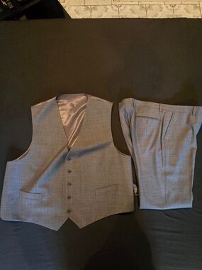 Grey Vest and Slacks Collection by Michael Strahan XXL & 38x32